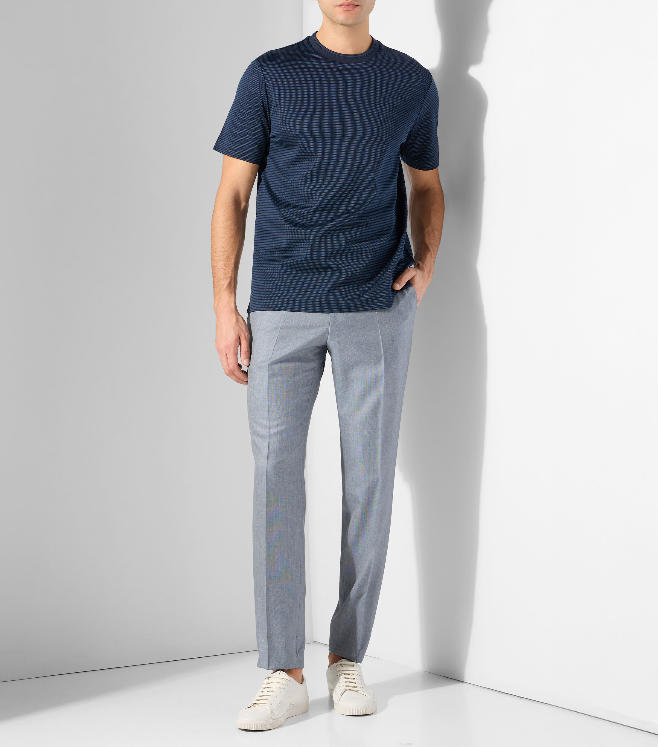 Playera cuello redondo manga corta con microdiseño Hombre